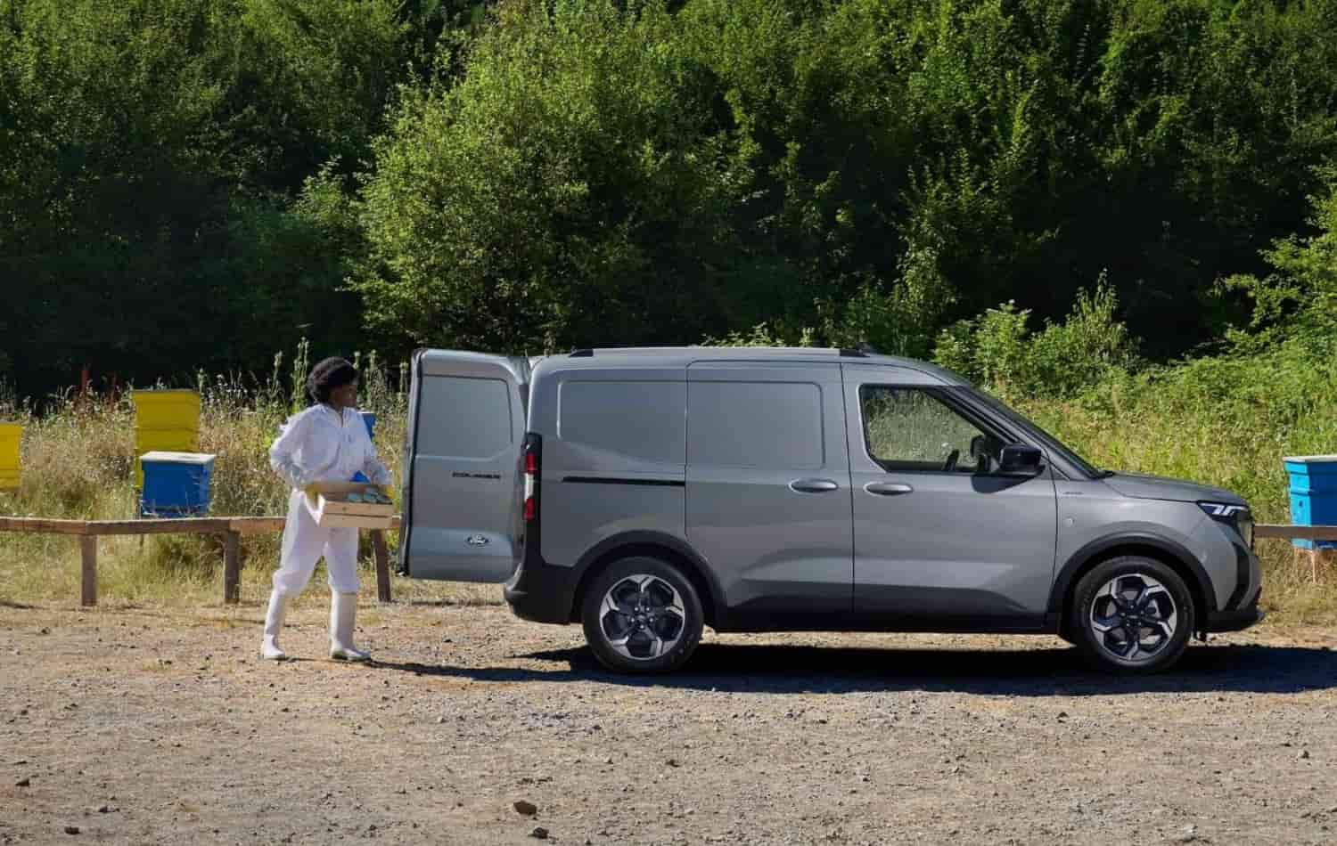 Ford Transit Courier para trabajo