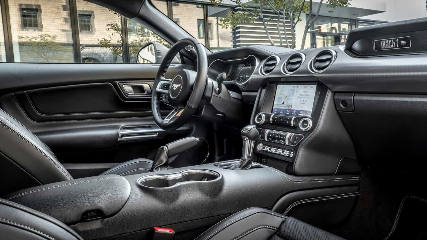 Ford Mustang interior piloto
